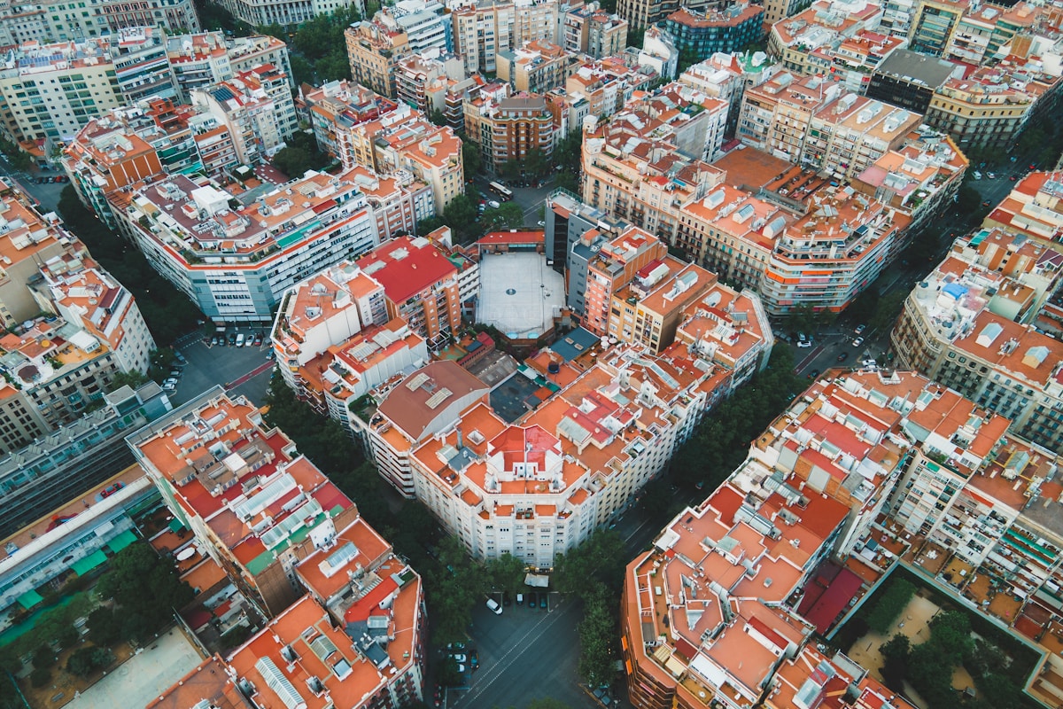 Exploring the Vibrant Streets of Barcelona
